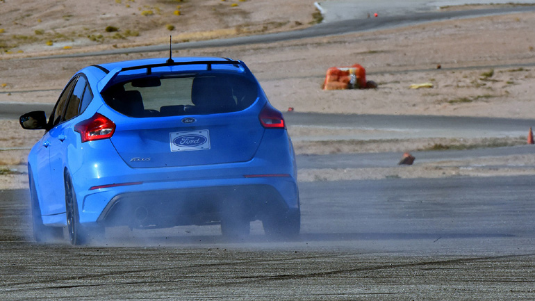 Κάποιος πρέπει να κάνει αυτήν τη δουλειά!